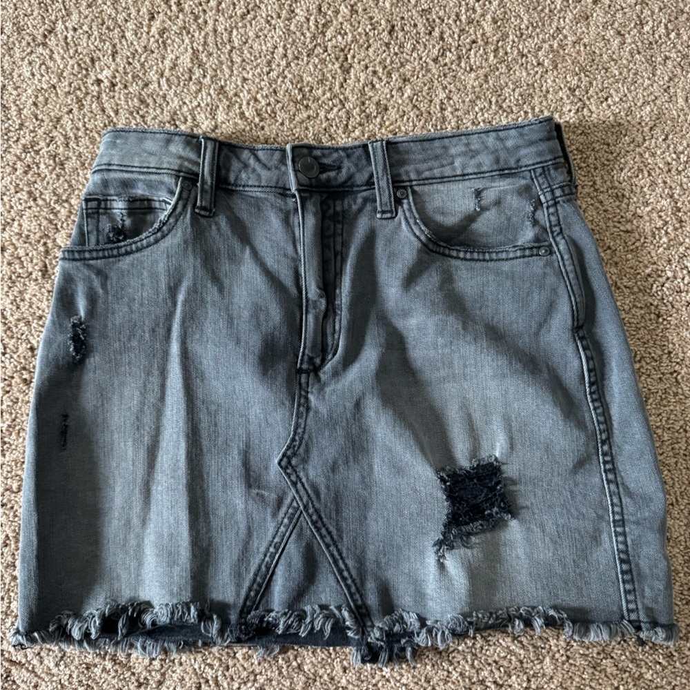 Distressed mini skirt
